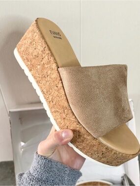 Cork Tan Light Brown Platform Wedge Sandals Slide Size 9 LIKE NEW Vacation Beach